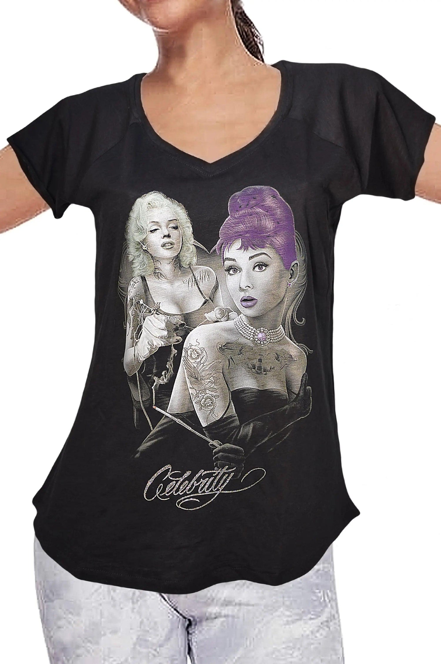 T-shirt nera streetwear donna, stampa artistica celebrità vintage con dettagli colorati e tatuaggi.