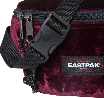 EASTPAK Springer, Springer Crushed Merlot - STREET STYLE