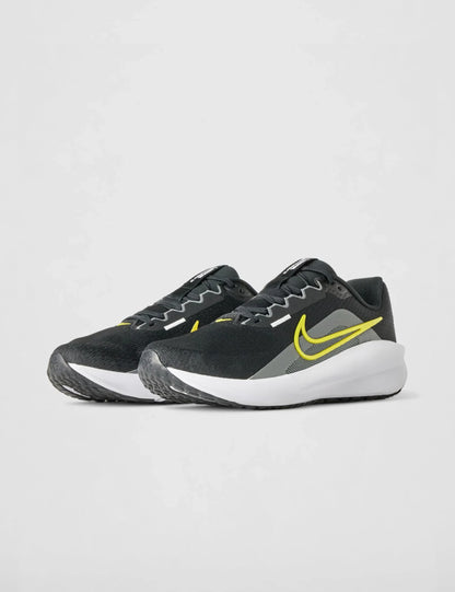 NIKE Men's Downshifter 13Sneaker - STREET STYLE