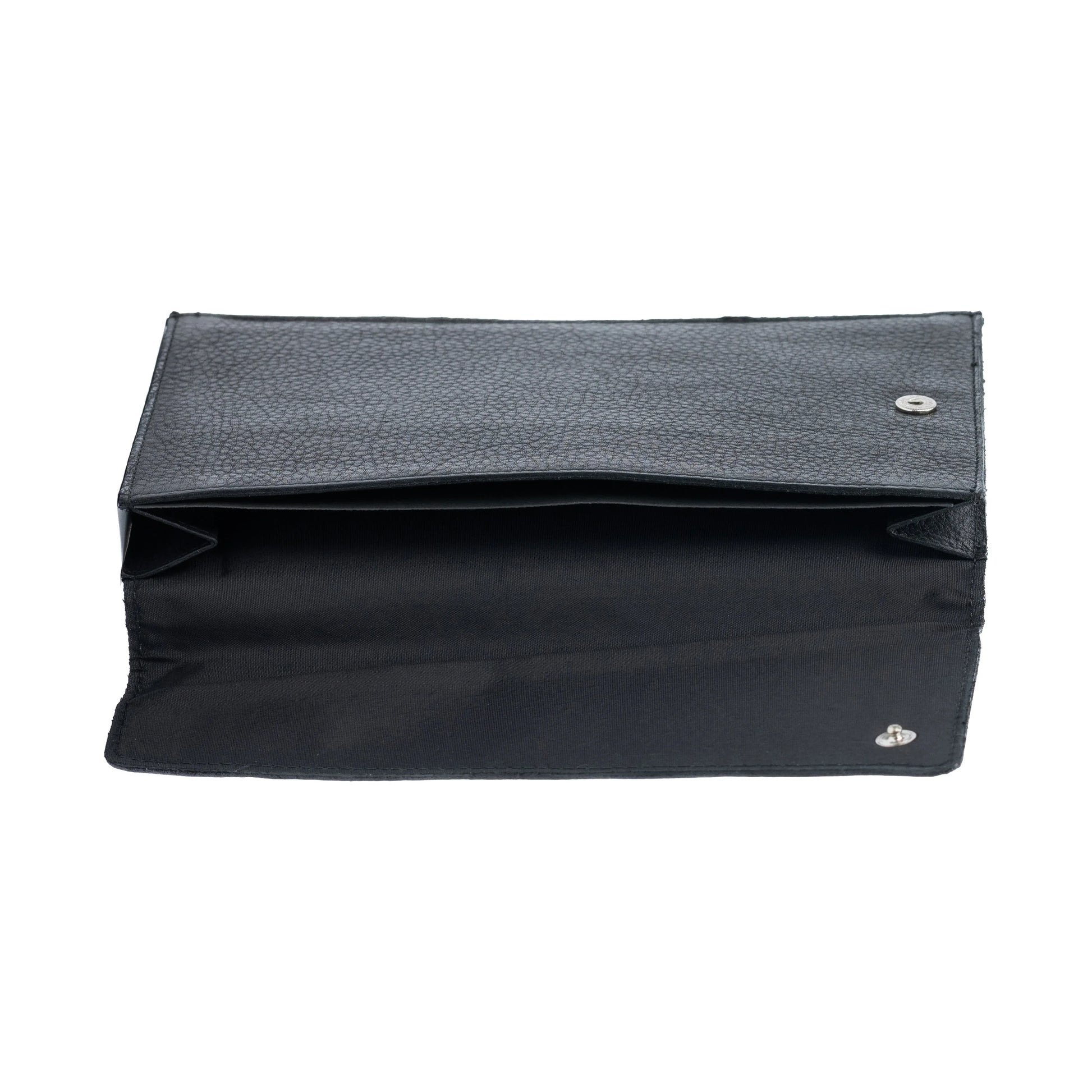 K0018AB | Car and motorbike document holder in genuine full grain leather with light grain. Black colour. Snap button closure. Dimensions: 19 x 13 x 1 cm. Packaging: TNT bag - STREET STYLE