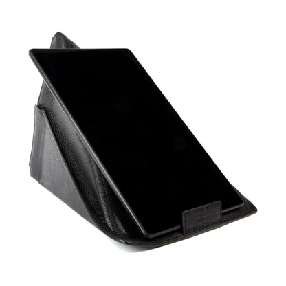 K0031AB | Modular Tablet Case/Support in Genuine Leather, full grain, dollar grain. Black colour. Closure with magnets. Dimensions: 22 x 31 cm. Packaging: TNT bag - STREET STYLE