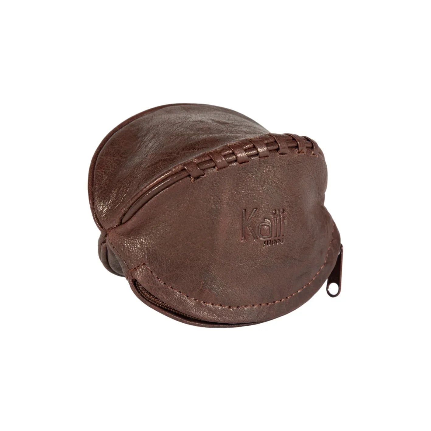 K10655BB | Mini Clutch/Key Ring in Genuine Full Grain Leather, Flywheel. Color dark brown. Polished Nickel Accessories. Dimensions: 12.5 x 7.5 x 7.5 cm. Packaging: TNT bag - STREET STYLE