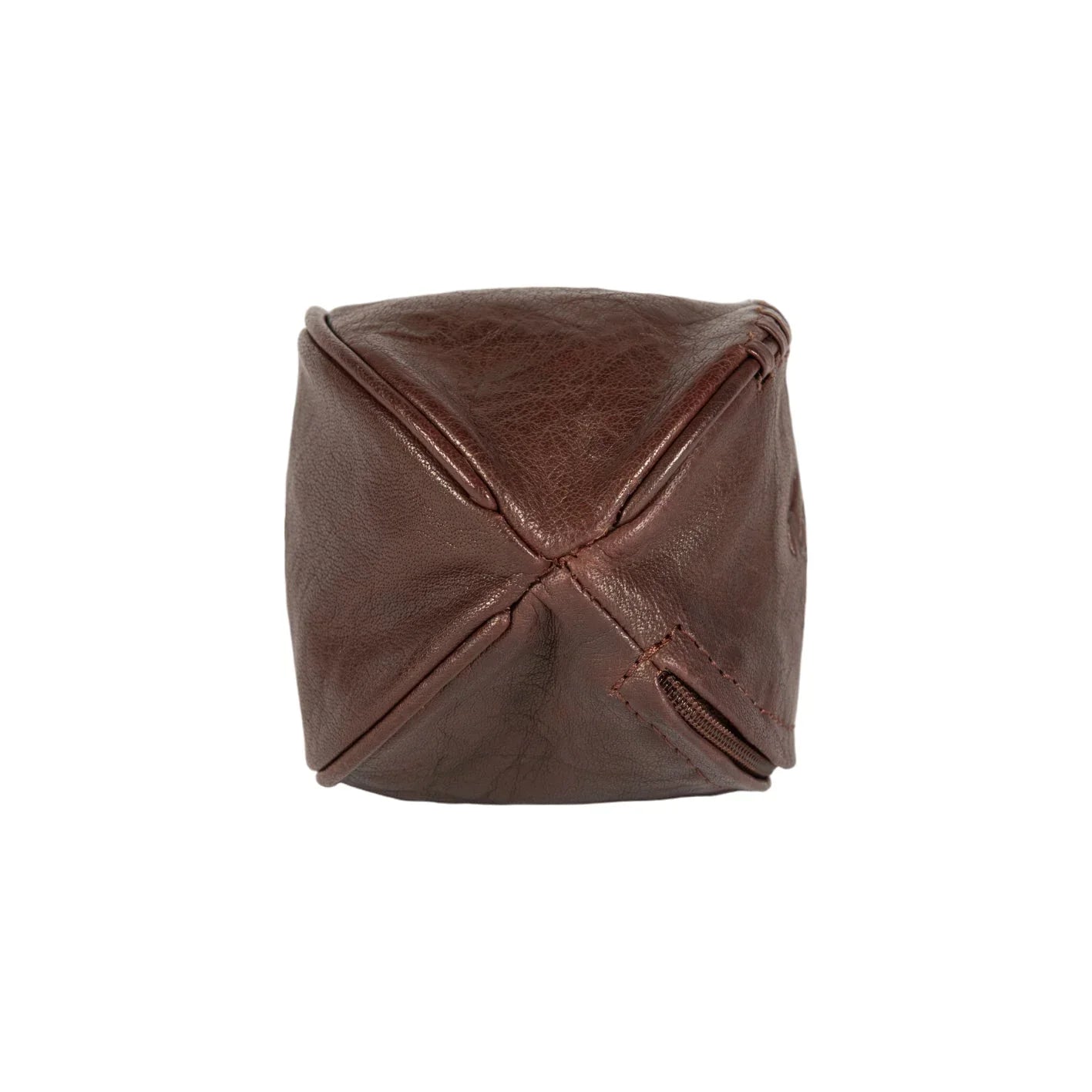 K10655BB | Mini Clutch/Key Ring in Genuine Full Grain Leather, Flywheel. Color dark brown. Polished Nickel Accessories. Dimensions: 12.5 x 7.5 x 7.5 cm. Packaging: TNT bag - STREET STYLE