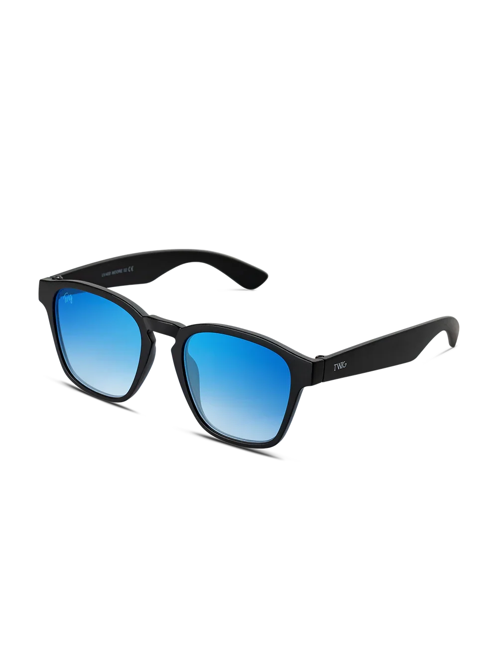 MOORE - STREET STYLE