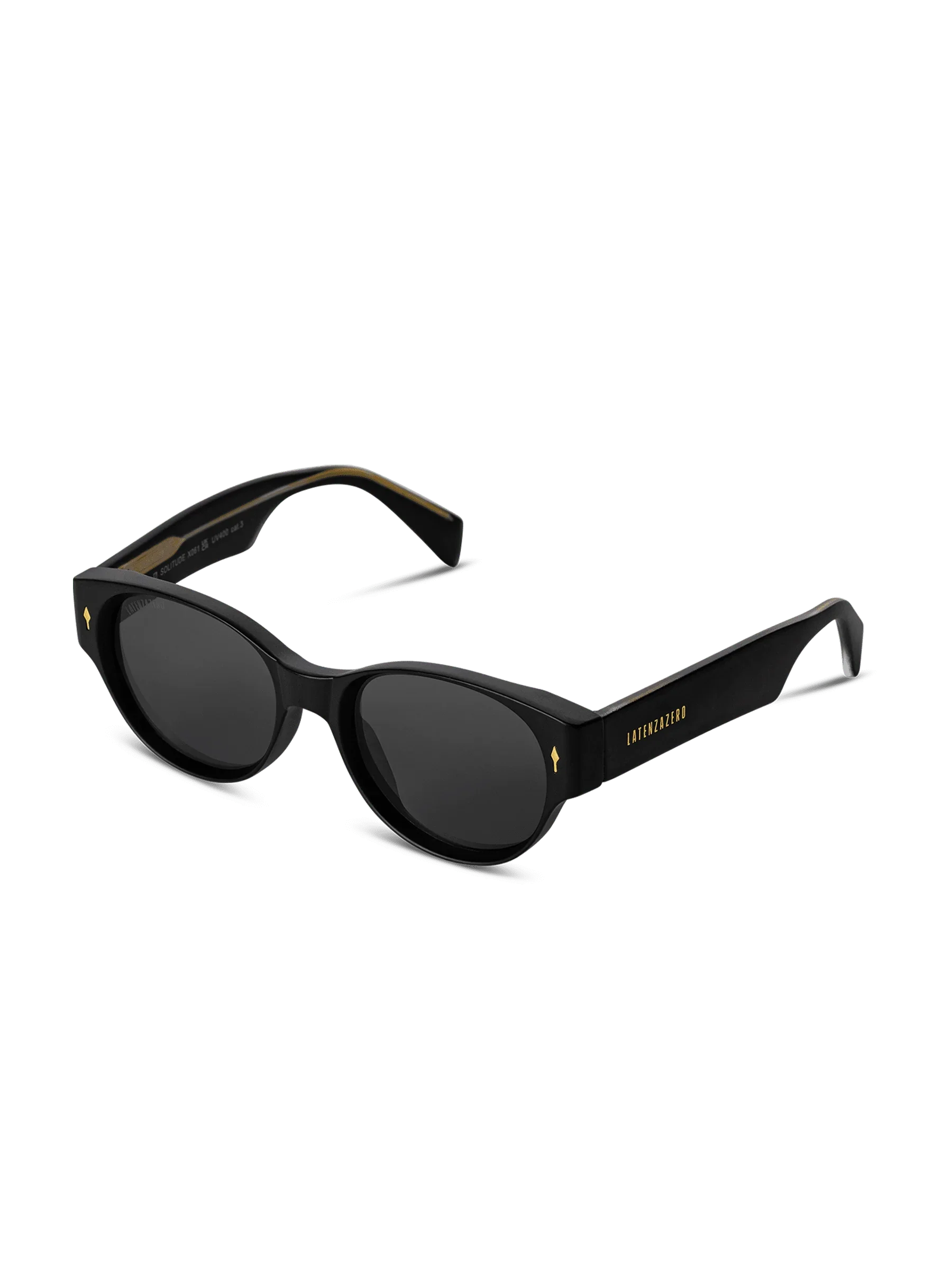 Solitude - STREET STYLE