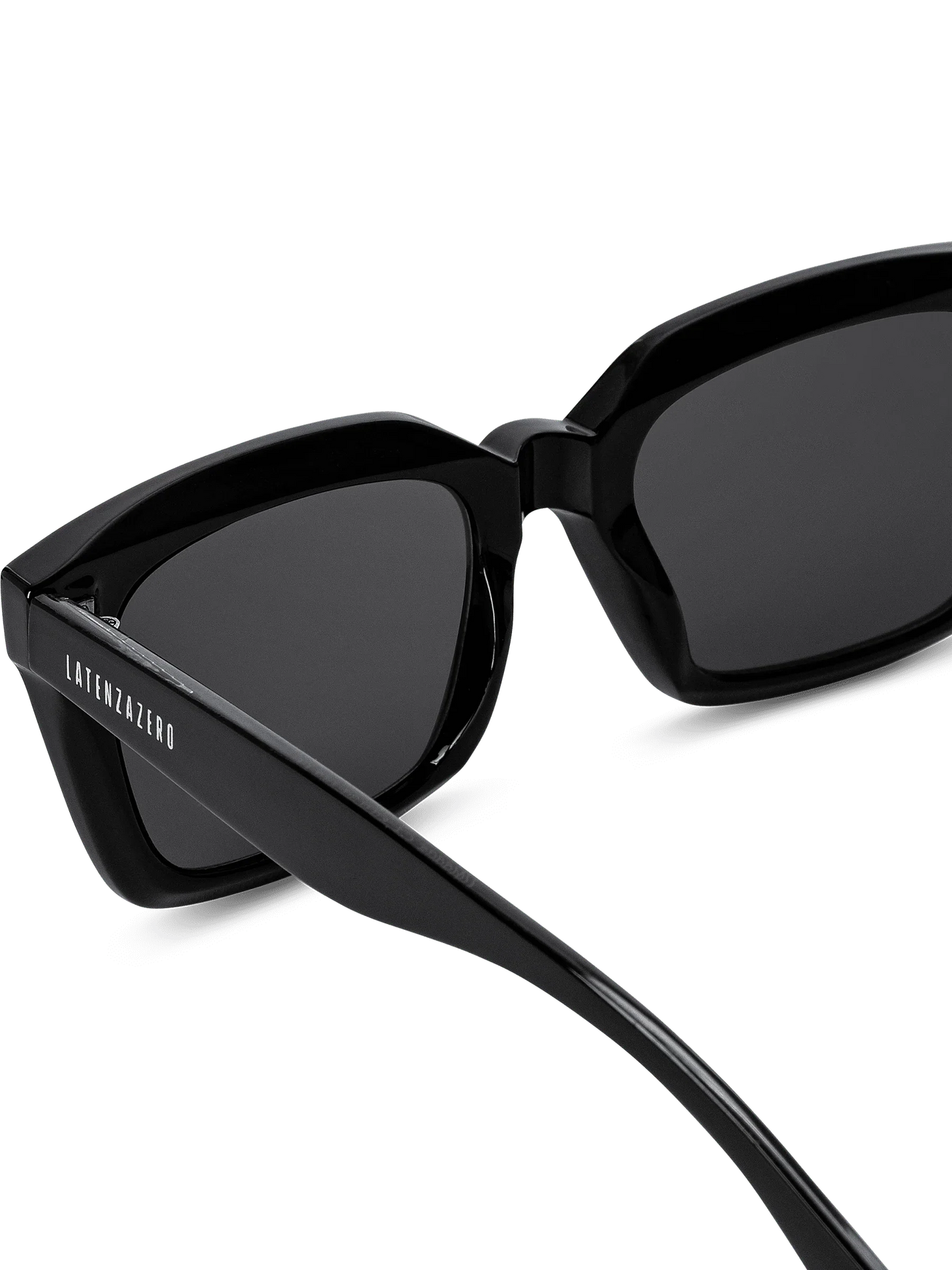 Solstice - STREET STYLE