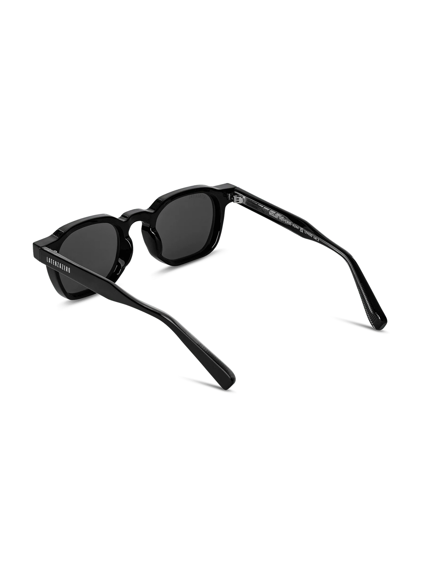 Reverie - STREET STYLE