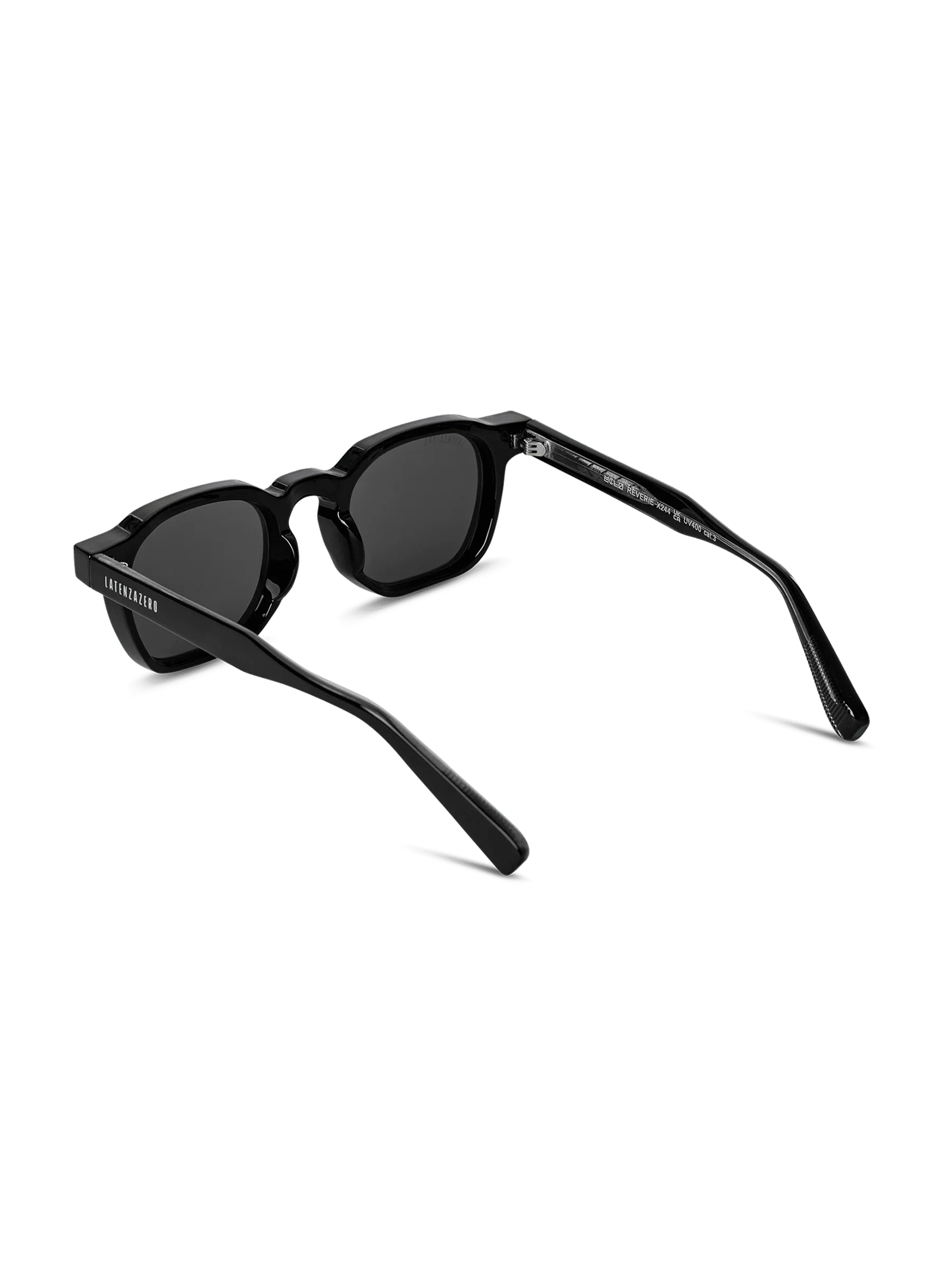 Reverie - STREET STYLE