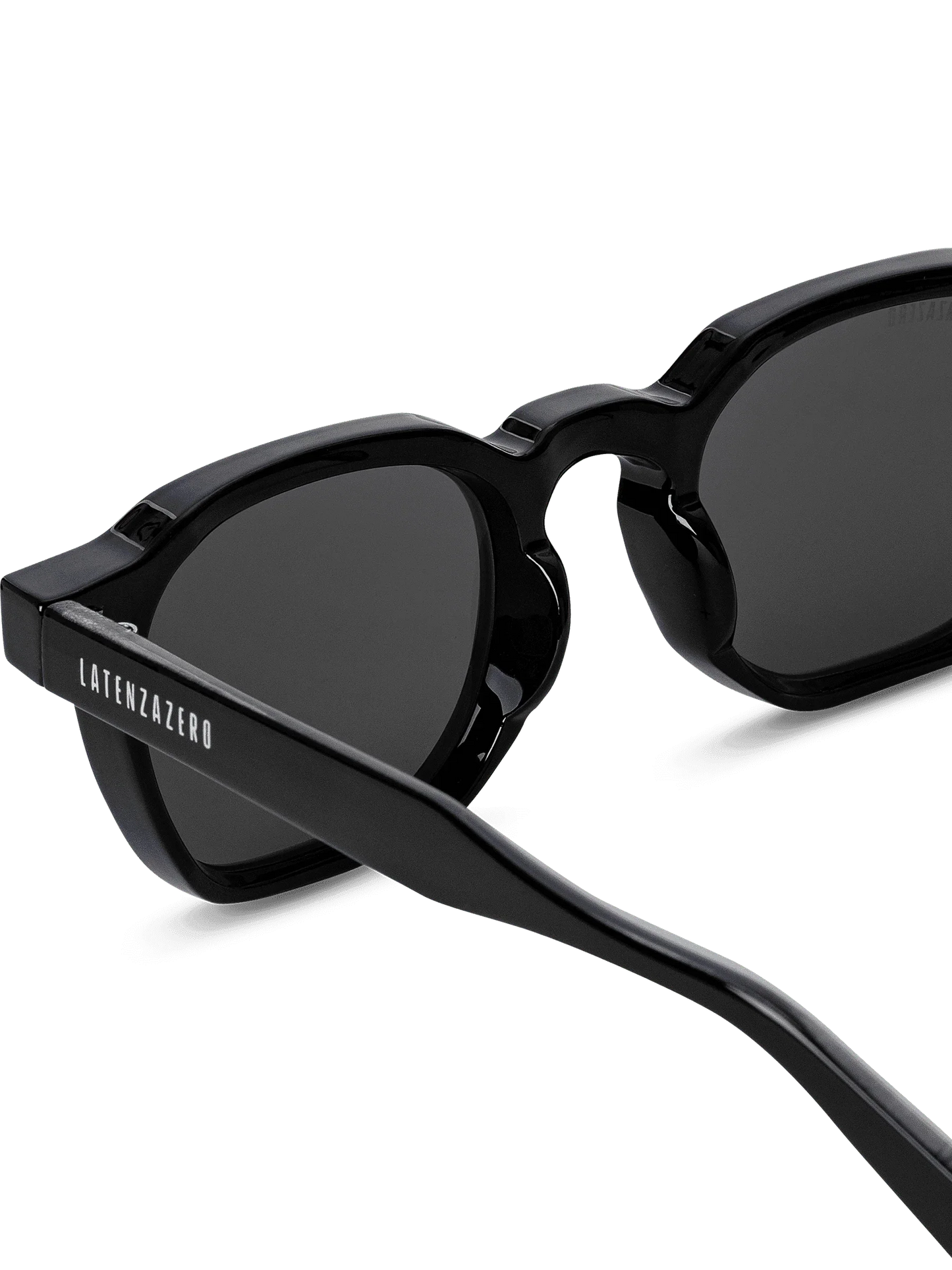 Reverie - STREET STYLE