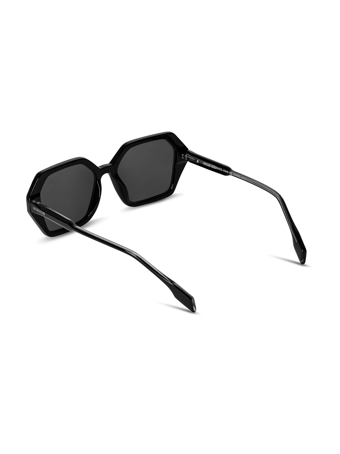 Essence - STREET STYLE