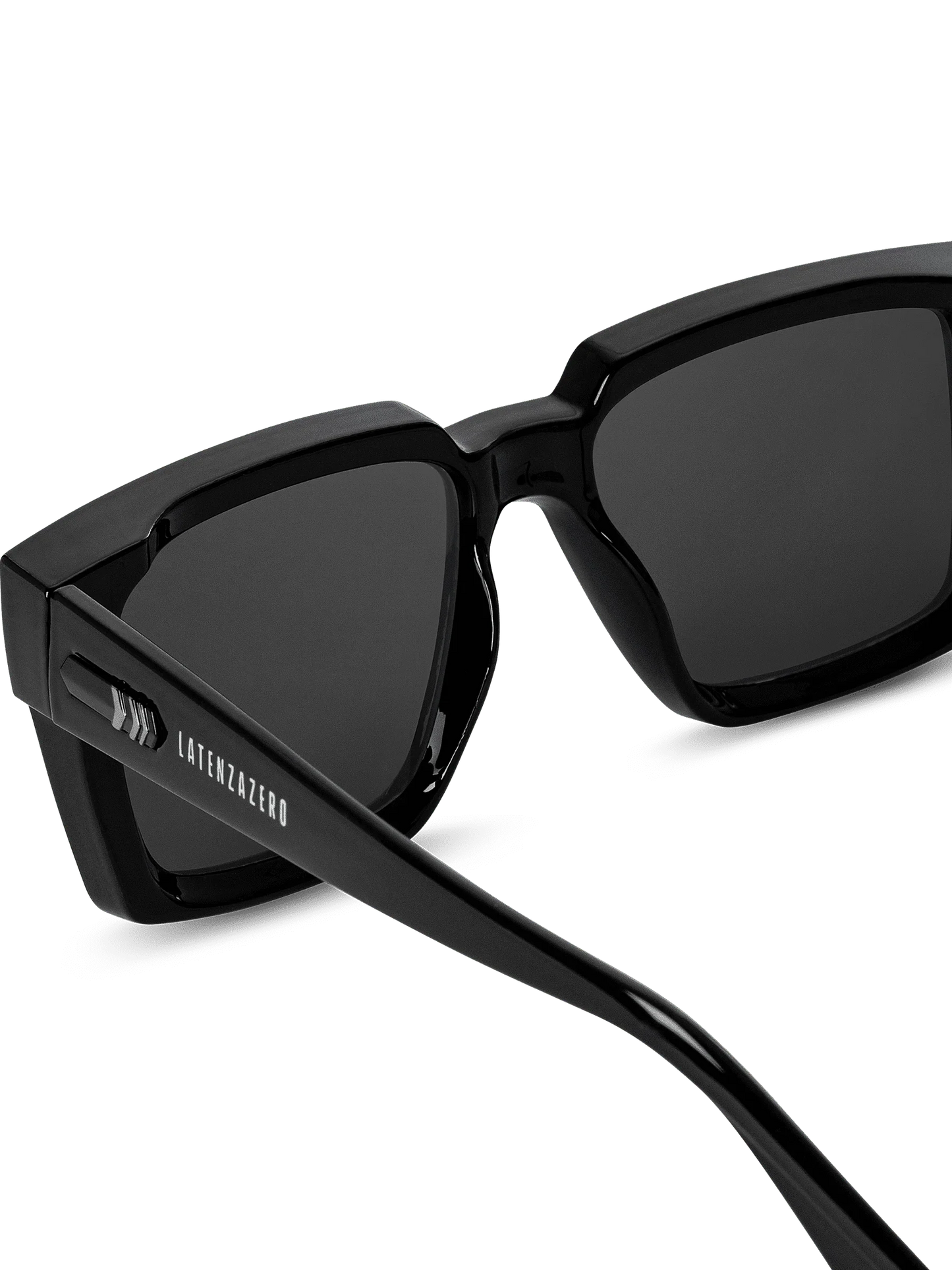 Genesis - STREET STYLE