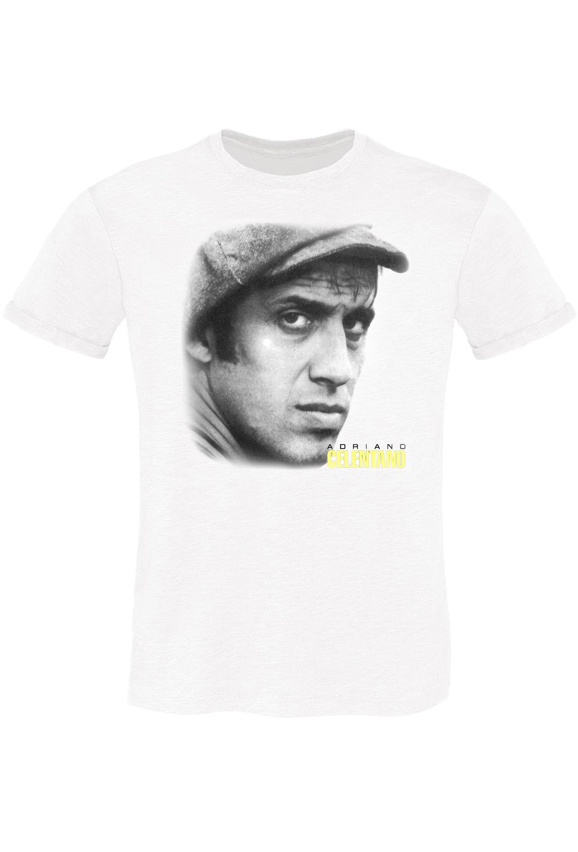 T-shirt bianca street style con stampa ritratto uomo e scritta Adriano Celentano in giallo