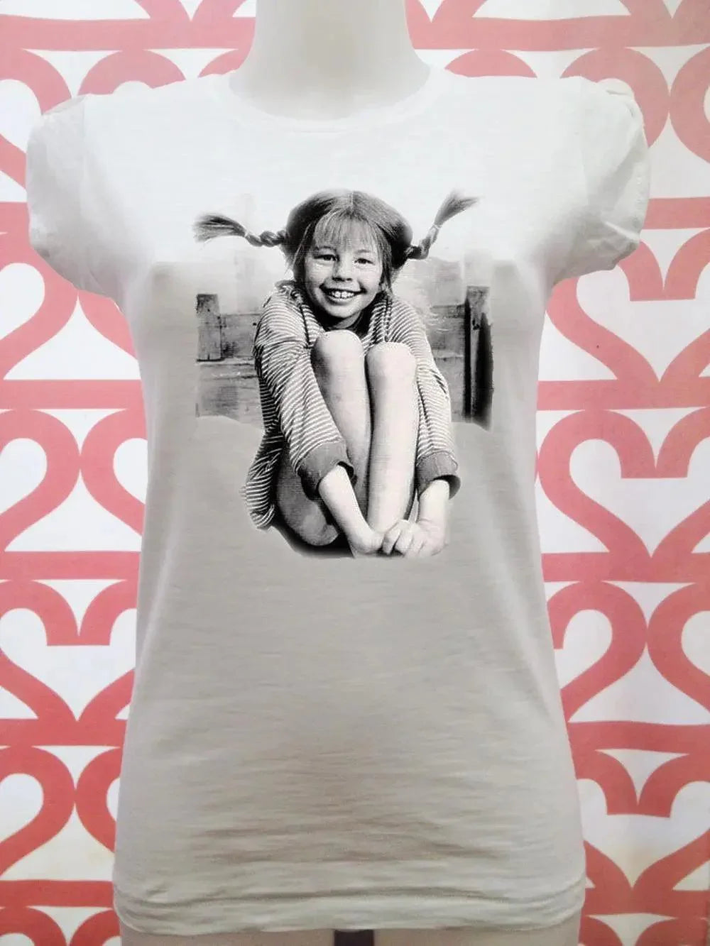 T-shirt donna cotone bianco, stampa bambina con trecce, streetwear urban style