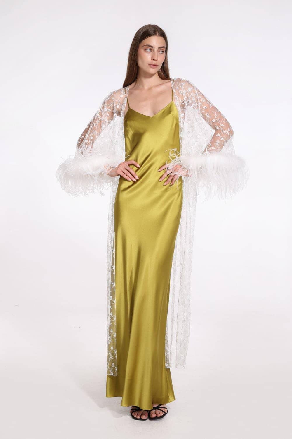 Amoralle Meadow Slip - STREET STYLE