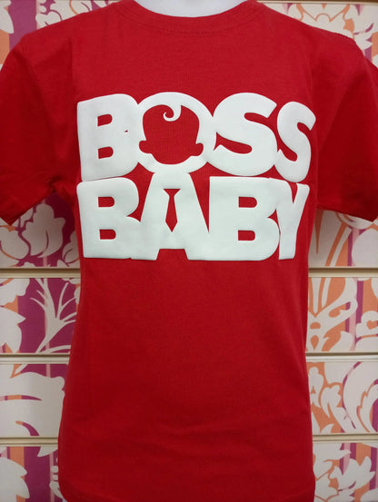 T-shirt streetwear rossa in cotone con stampa bianca Boss Baby, stile urban casual.