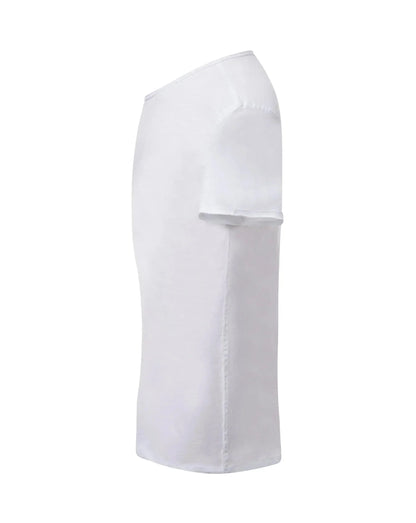 T-shirt bianca da uomo in cotone fiammato, stile streetwear urban, vista laterale.