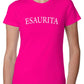 Donna con t-shirt streetwear fucsia scritta ESAURITA, cotone, stile urban Rimini.