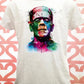 T-shirt streetwear bianca con stampa colorata di Frankenstein, stile urban street style