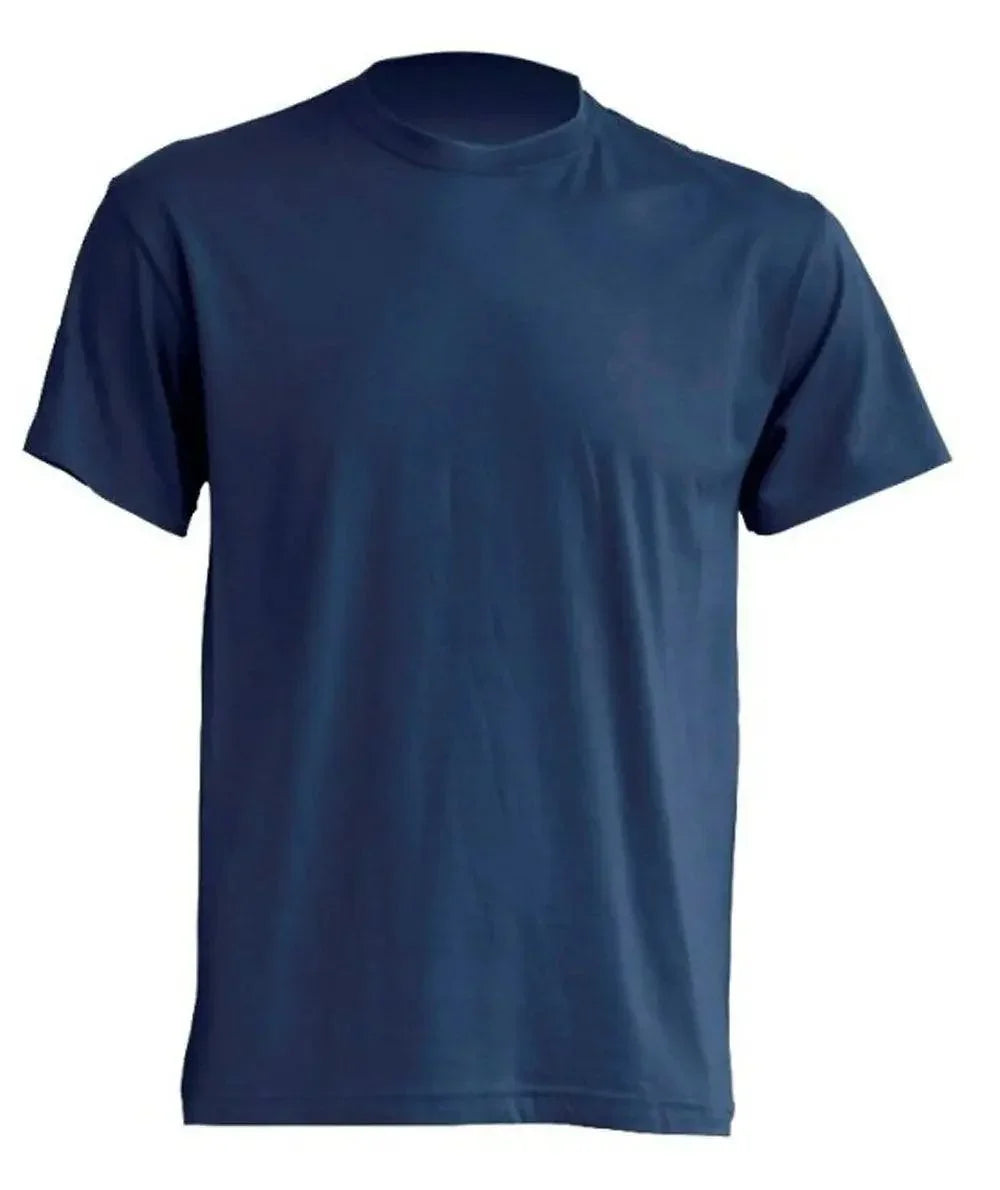 T-shirt uomo blu basic stile streetwear essenziale, ideale per outfit urban.
