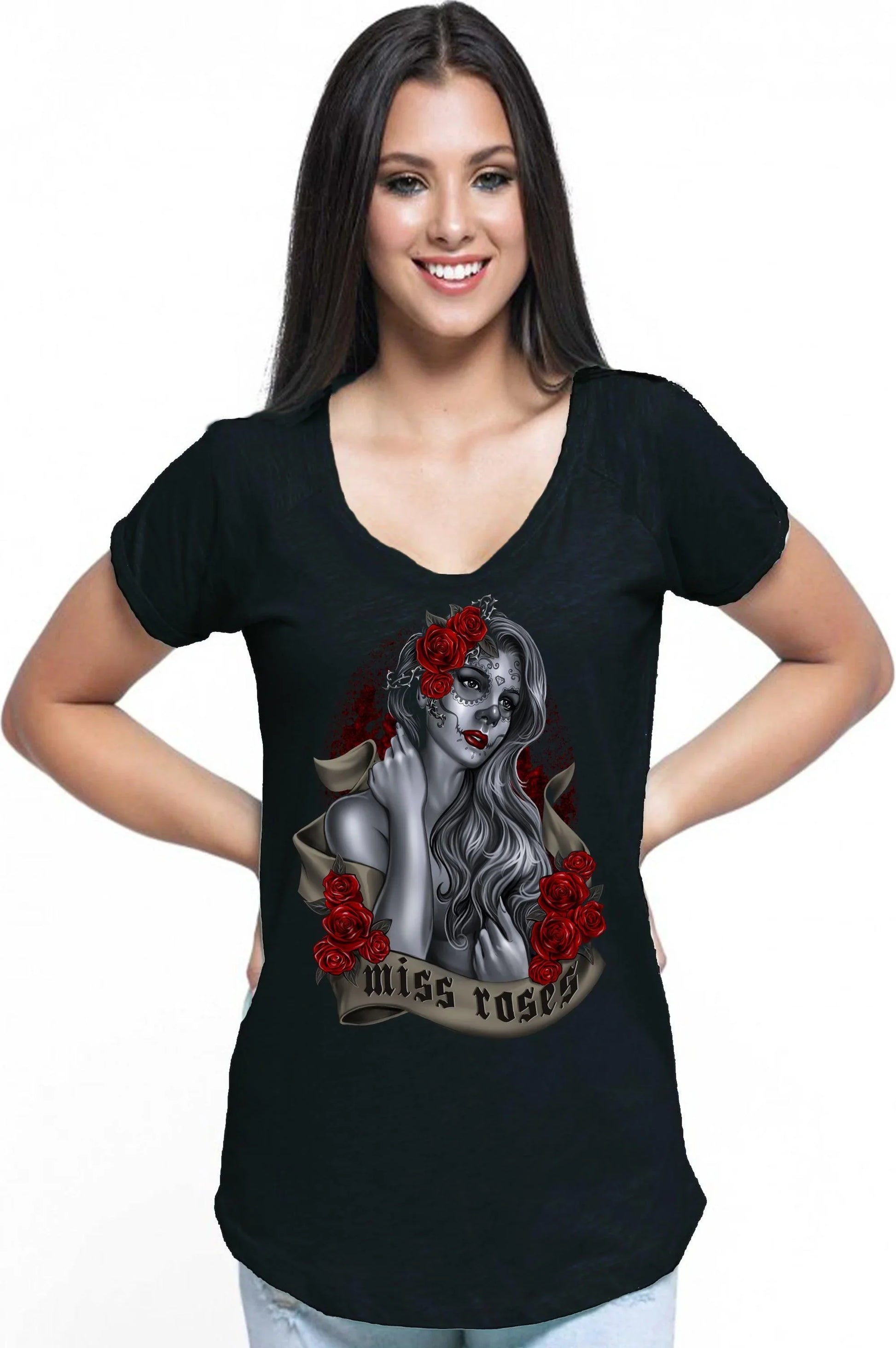 T-shirt donna nera streetwear con stampa teschio tattoo Miss Roses e rose rosse, stile urban