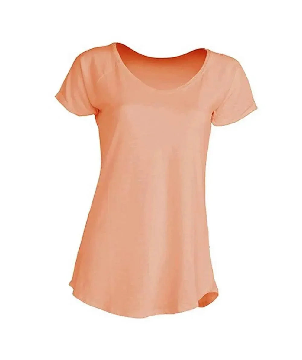 T-shirt donna color pesca, stile streetwear, essenziale per outfit street style