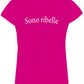 T-shirt donna rosa streetwear con scritta 'Sono ribelle', stile street style urbano
