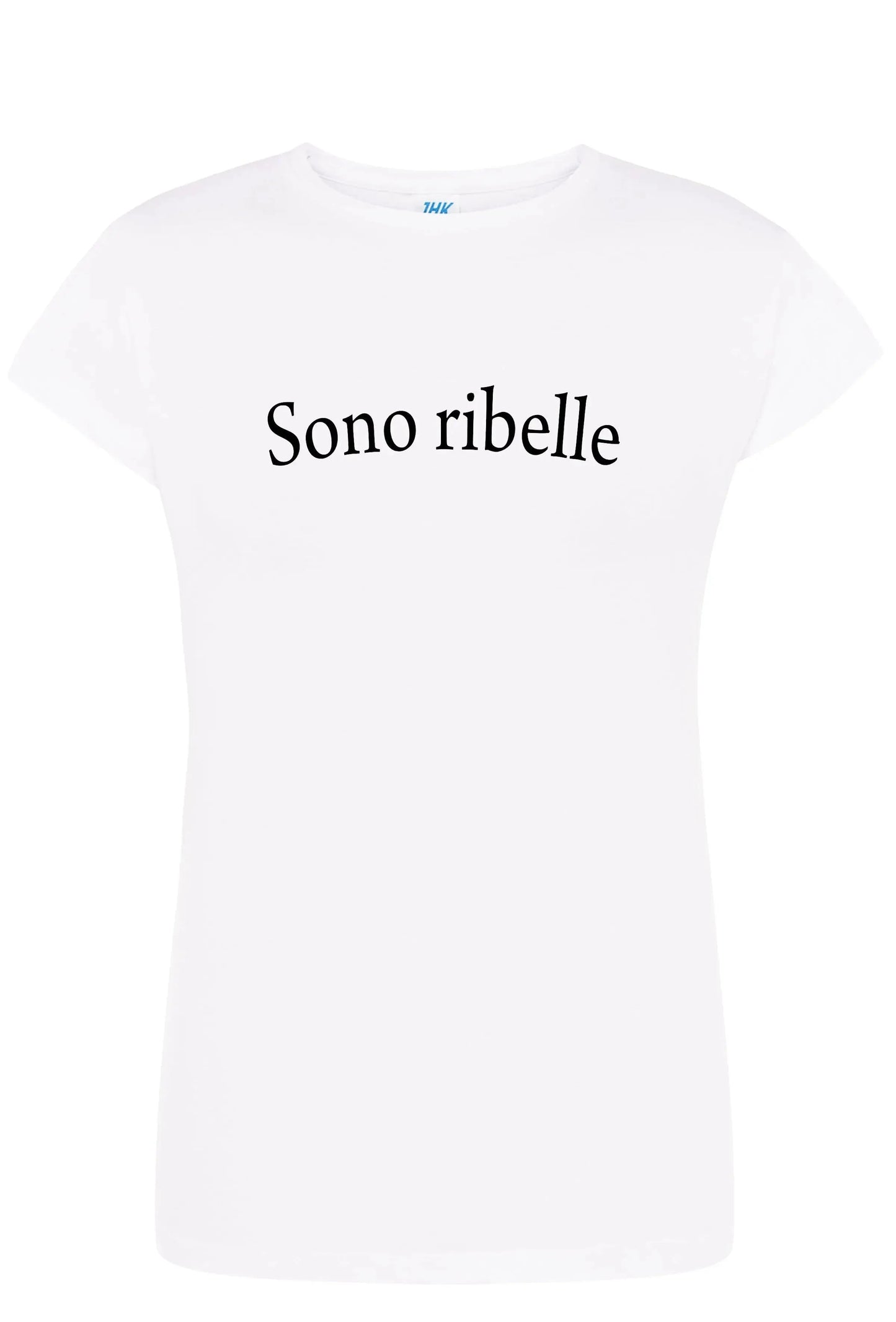 T-shirt donna bianca streetwear con scritta Sono ribelle, stile urban Street Style Rimini