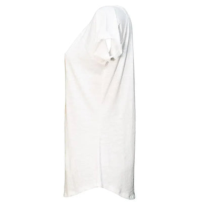 T-shirt streetwear bianca in cotone, taglio dritto, stile urban essenziale, maniche corte.