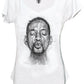 T-shirt donna bianca streetwear con disegno artistico volto maschile, stile urban, Street Style Rimini.