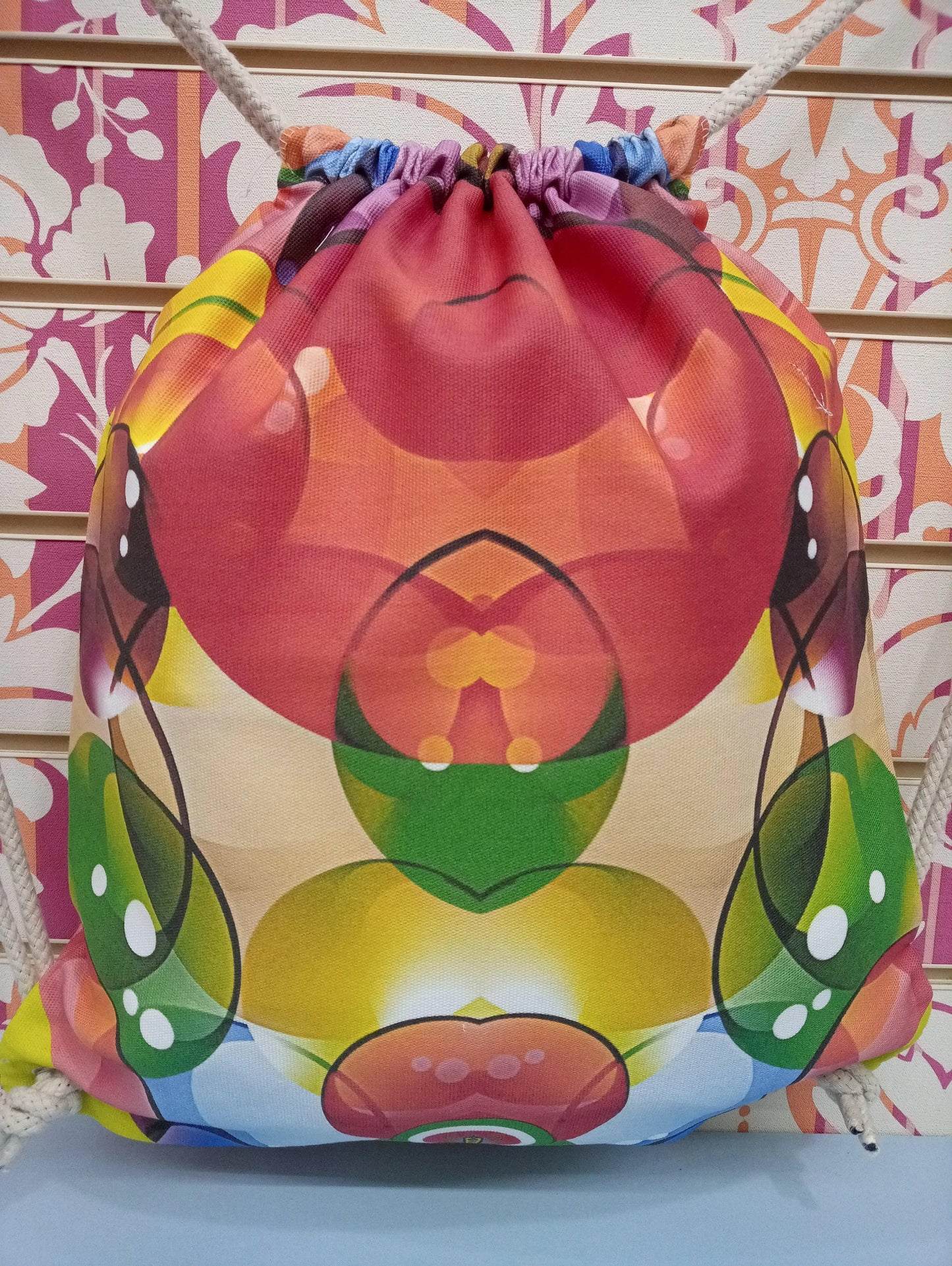 Zaino a sacca streetwear con fantasia vetro magico, sfondo urban colorato, Street Style Rimini