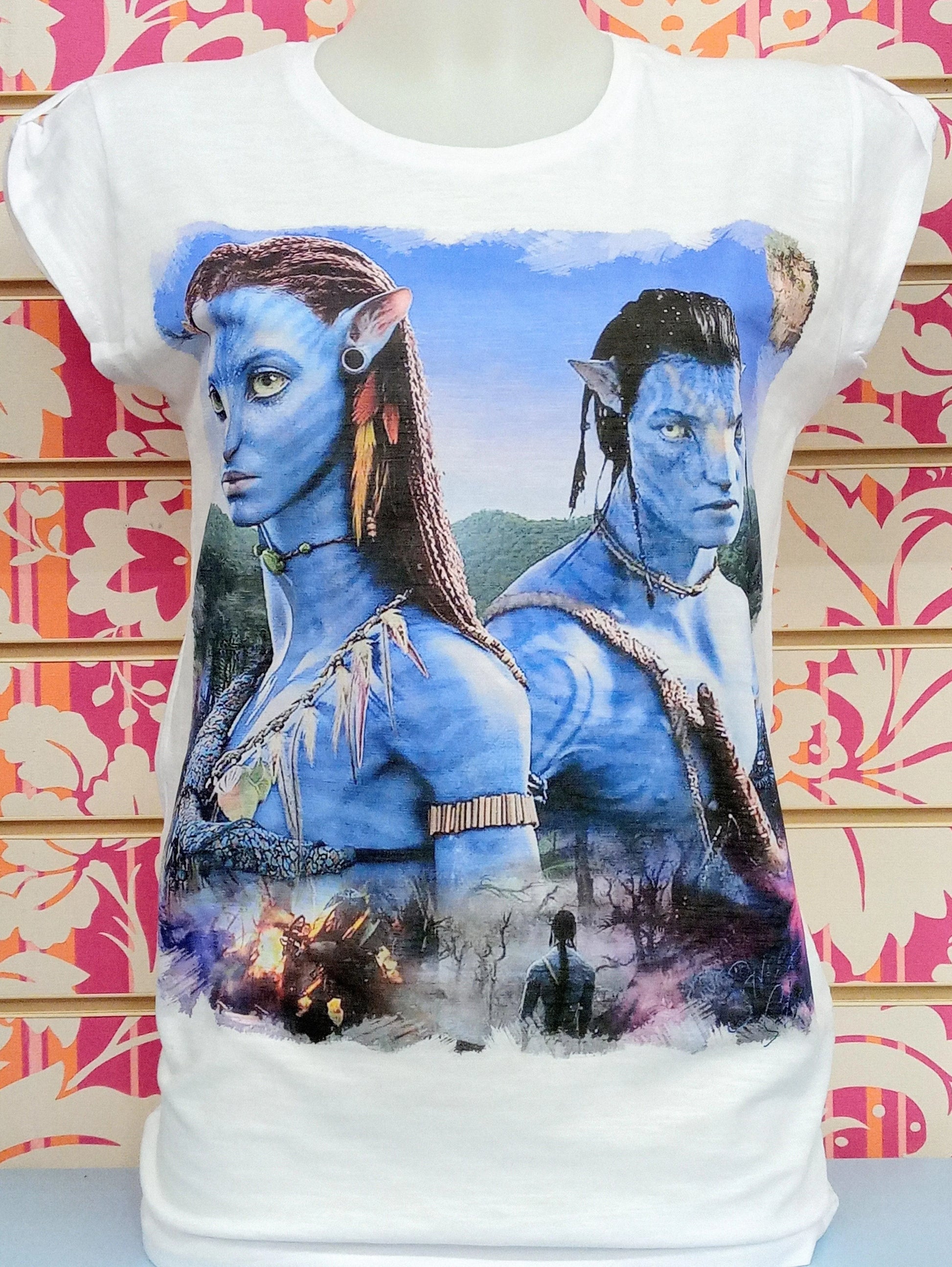 T-shirt bianca donna streetwear con stampa Avatar, stile urban, Street Style Rimini