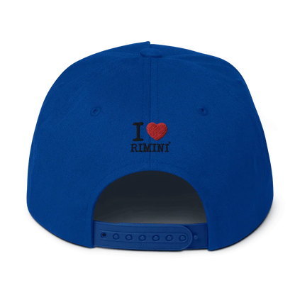 Cappellino streetwear blu in cotone con scritta ricamata I love Rimini e chiusura snapback.