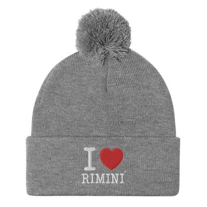 Beanie streetwear grigio in maglia con pompon e scritta ricamata I love Rimini, stile urban.