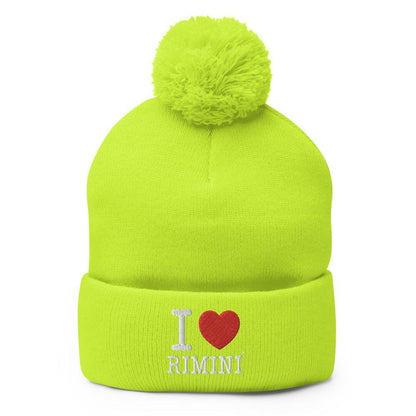 Berretto streetwear giallo fluo con pompon, ricamato 'I love Rimini' in stile urban.