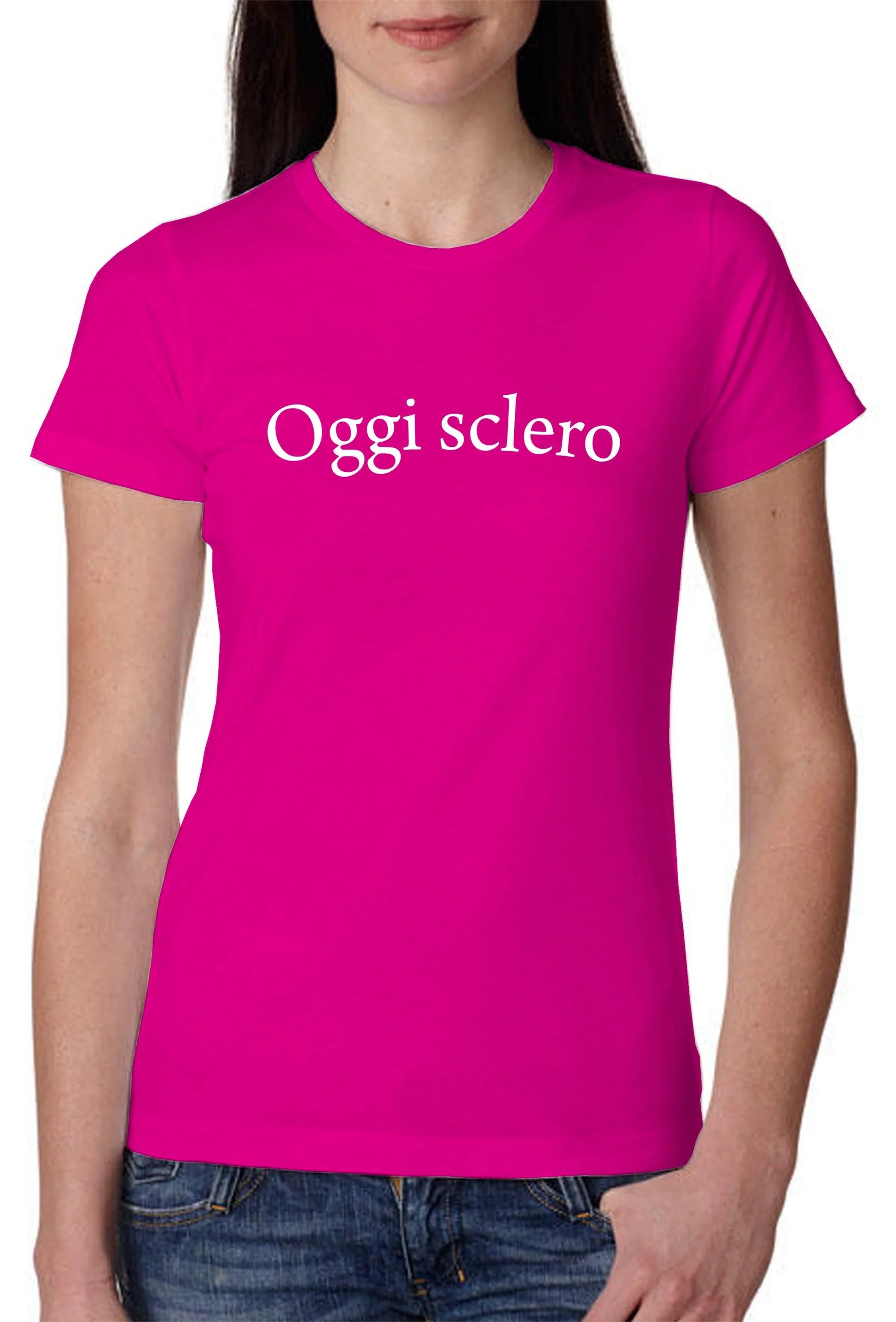 T-shirt streetwear donna fucsia cotone con scritta Oggi sclero, stile urban fashion